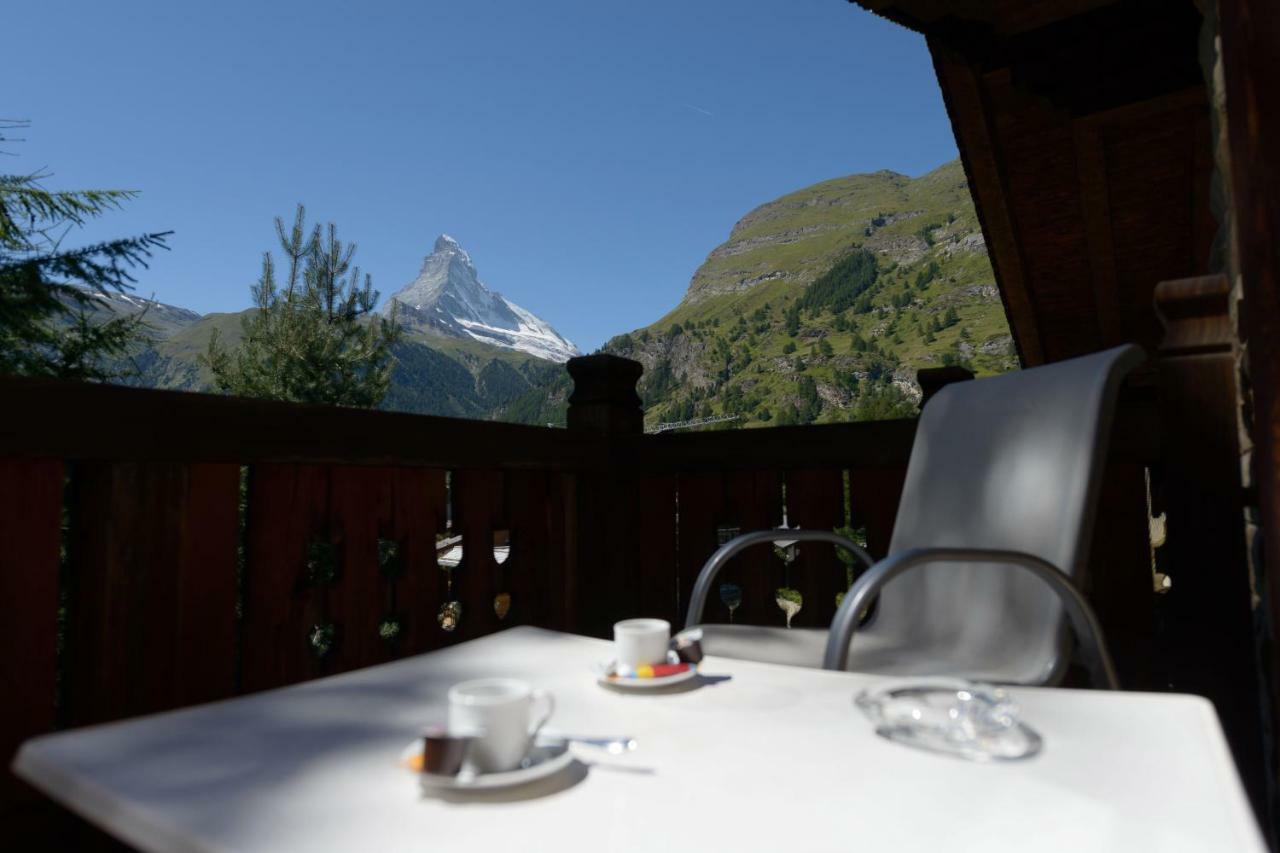 체르마트 Chalet Kisseye With Heated Pool And Matterhorn Views 아파트 외부 사진